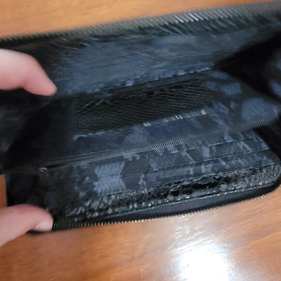 Kenneth Cole New York Black Patent Leather Clutch Purse Wallet - Picture 6 of 13